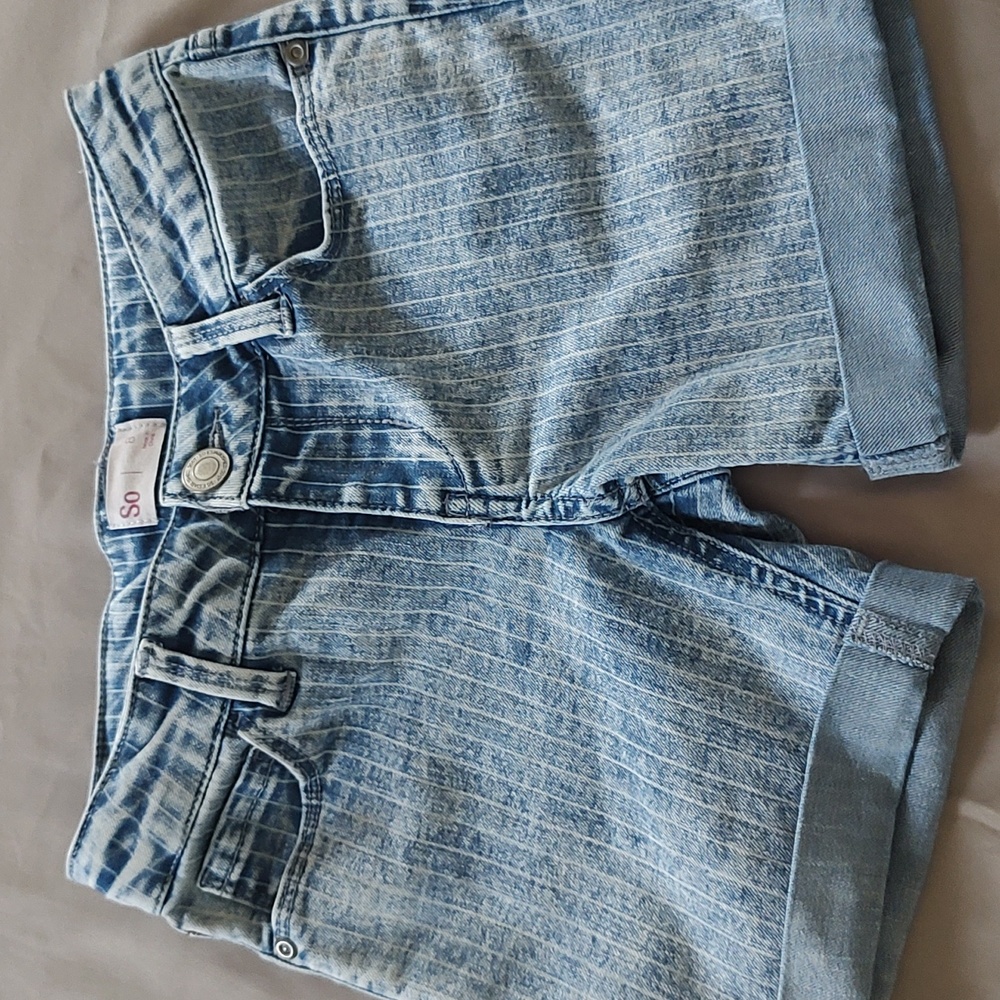 NWOT-Girls Denim Shorts-Size 8